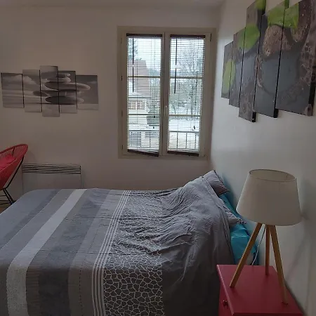 Hebergements Sylvain Apartment Neuilly-l'Eveque