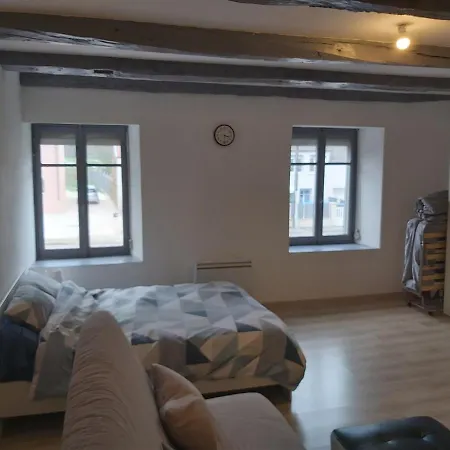 Hebergements Sylvain * Neuilly-l'Évêque