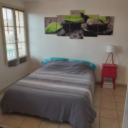 Hebergements Sylvain Apartman Neuilly-l'Évêque