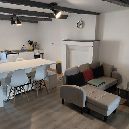 Hebergements Sylvain Apartman Neuilly-l'Évêque