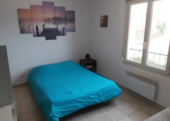 Hebergements Sylvain Apartment Neuilly-l'Eveque