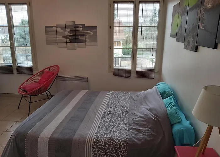 Hebergements Sylvain * Neuilly-l'Eveque