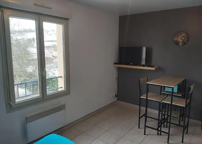 Hebergements Sylvain Apartment Neuilly-l'Eveque