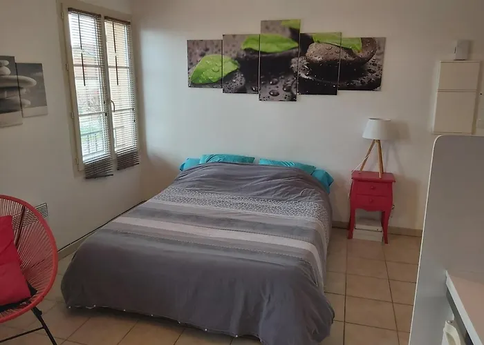 Hebergements Sylvain Apartment Neuilly-l'Eveque