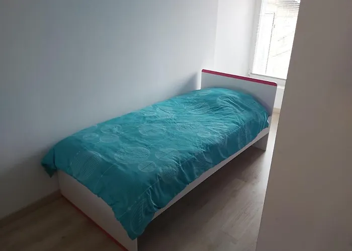 Apartment Hebergements Sylvain Neuilly-l'Eveque