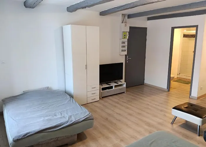 Hebergements Sylvain * Neuilly-l'Eveque